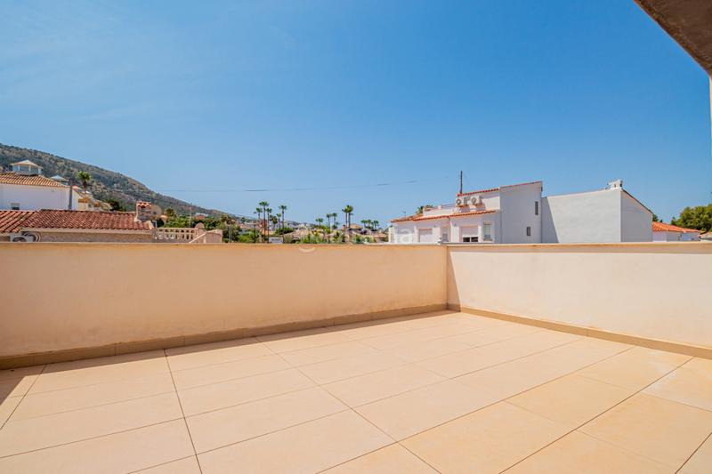 Foto 358949b8-8786-40d9-a512-d4def9bba9db. Chalet con riscaldamento parcheggio piscina in L´Albir Alfàs del Pi (l´)