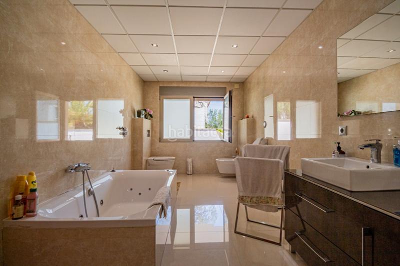 Foto c41349ad-e207-4956-b243-9e1a48aa9765. Chalet con riscaldamento parcheggio piscina in L´Albir Alfàs del Pi (l´)