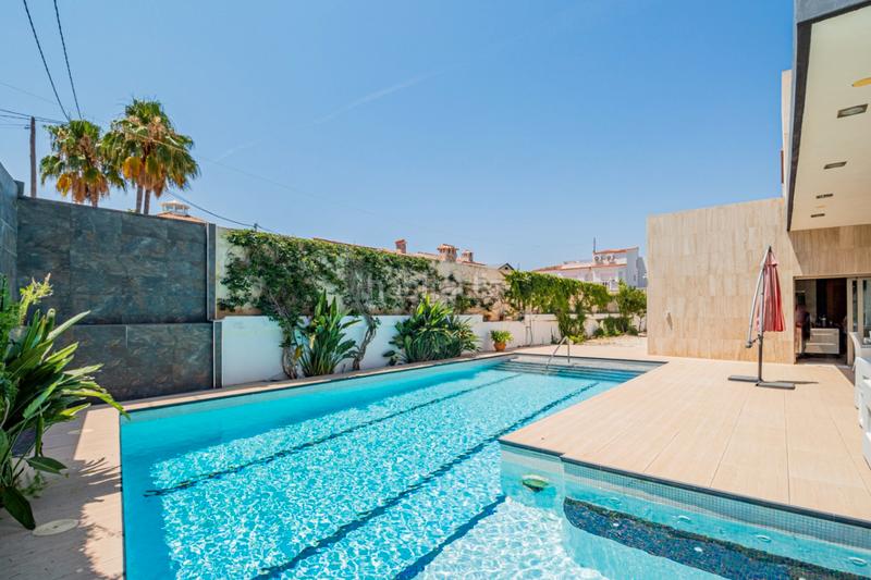 Foto c838aeff-d32c-4da4-a4a0-9cbc78833d7a. Chalet con riscaldamento parcheggio piscina in L´Albir Alfàs del Pi (l´)