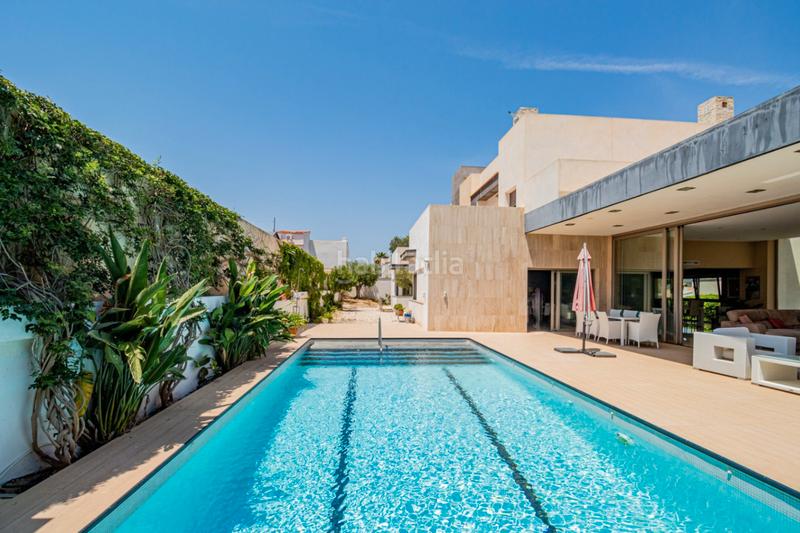 Foto d426f13b-484d-4ccd-8650-2af3ae5fd4a3. Chalet con riscaldamento parcheggio piscina in L´Albir Alfàs del Pi (l´)