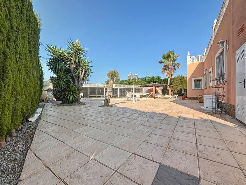 Foto f7ee42c3-801f-4e64-bb52-e00466ea922e. Chalet con parcheggio piscina in L´Albir Alfàs del Pi (l´)
