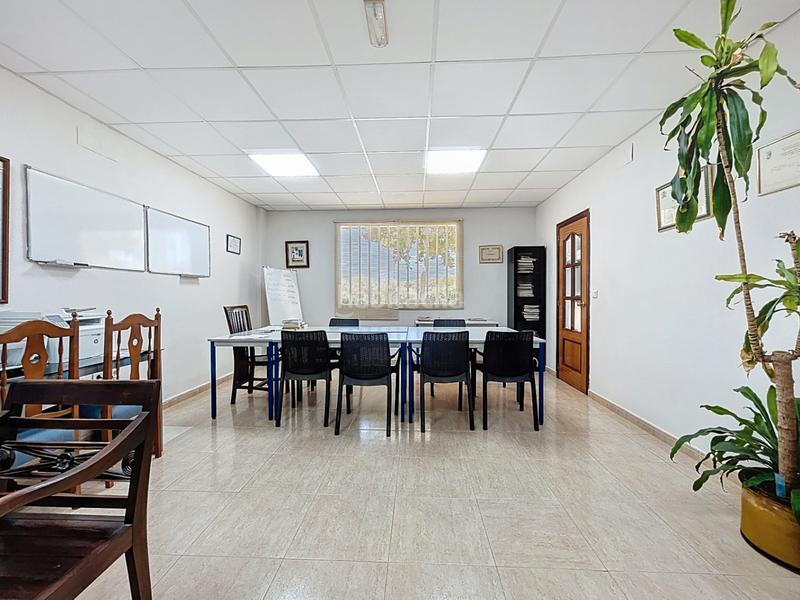 Foto 3babc657-fb88-45eb-b419-4628b7fa6f29. Local comercial a Pueblo-Ubanizaciones Alfàs del Pi (l´)