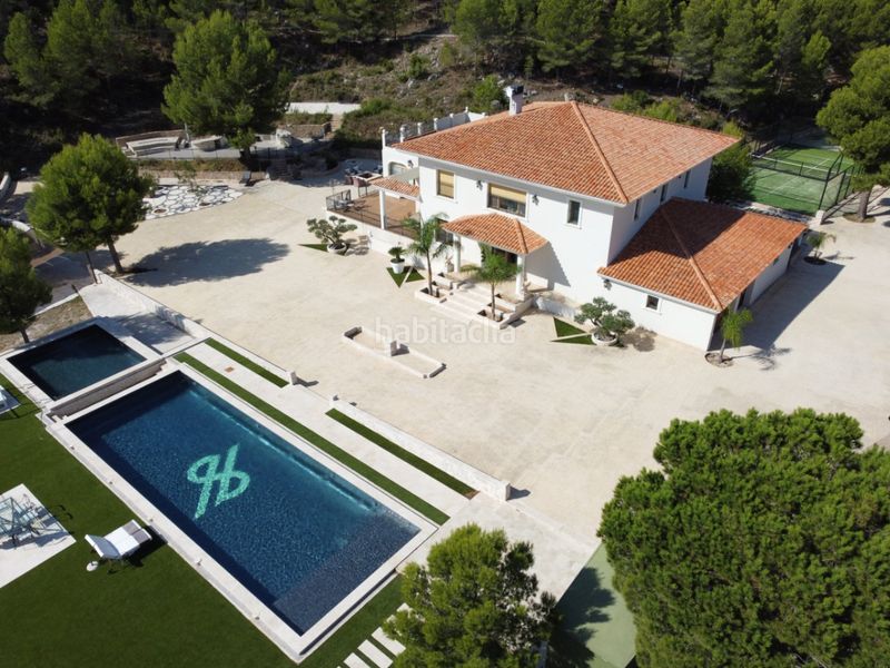 Foto 1bcab242-f3cb-48b6-bb42-9d247a735c55. Chalet mit parking pool in Benimantell