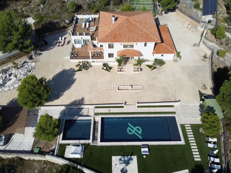 Foto 53e4567c-cfcc-4ae4-bd20-3edf8b54eed7. Chalet mit parking pool in Benimantell