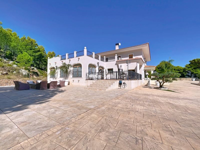 Foto dfec13e3-2c91-40e4-b6b1-d40c776215ad. Chalet mit parking pool in Benimantell