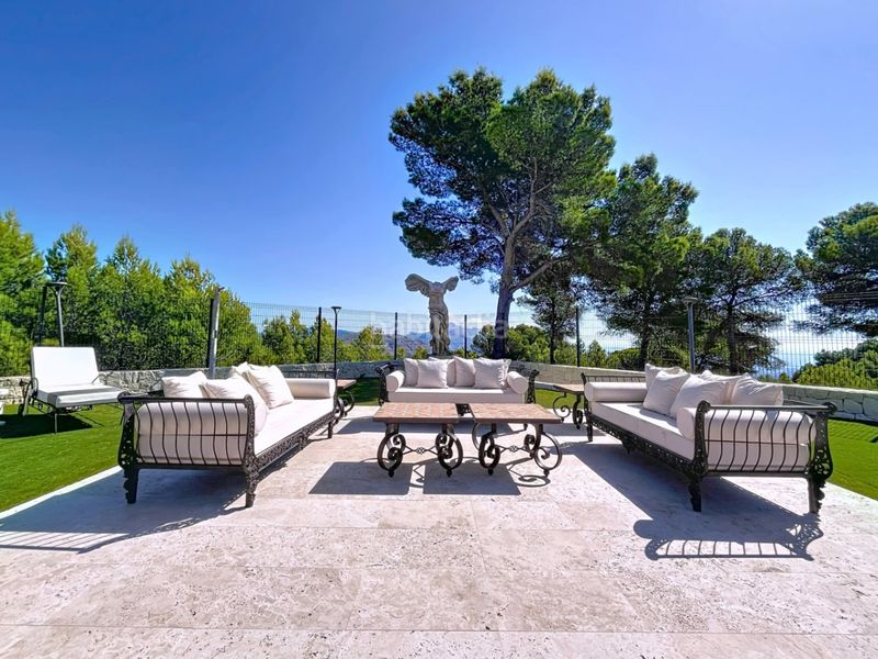 Foto ea38c22e-2d52-46dd-9bd1-d2f64253339b. Chalet mit parking pool in Benimantell
