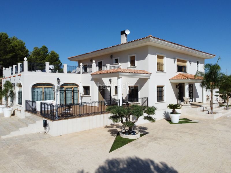 Foto edd6429a-5f7c-49f7-af73-7768a7b35aa4. Chalet mit parking pool in Benimantell
