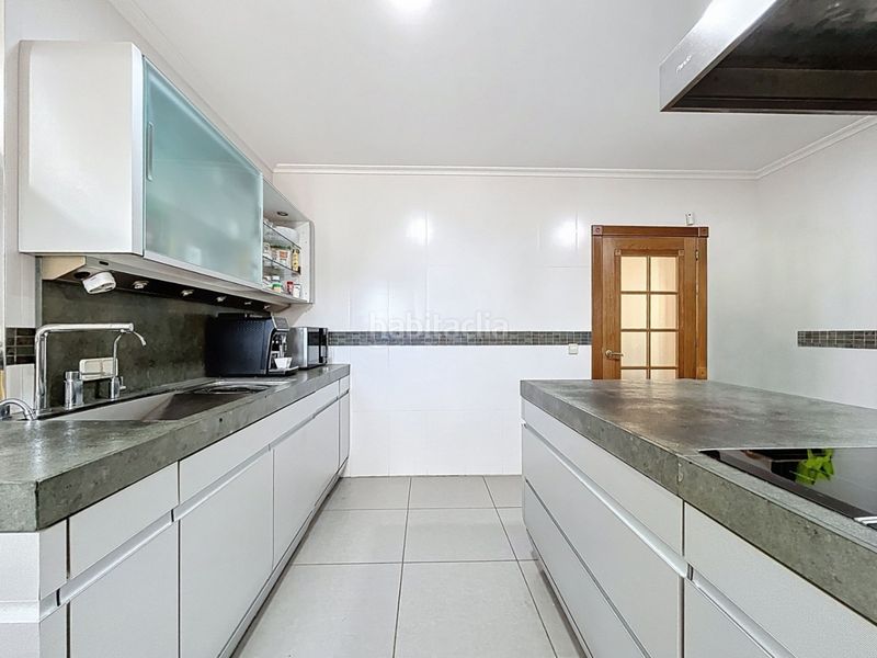 Foto ffff31b9-5aa3-4e0b-a319-a70b394ea406. Chalet mit parking pool in Benimantell