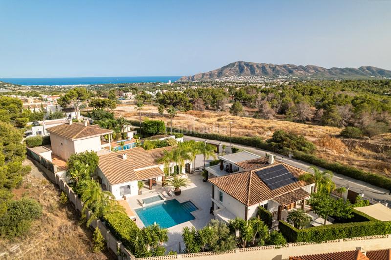 Foto 24865bf2-984a-44ef-a8d8-1bb5903b4a72. Chalet avec chauffage parking piscine dans La Nucia Pueblo Nucia (la)