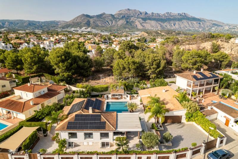 Foto 9554c5f4-b490-4ea8-82af-e5d10f68fb93. Chalet con riscaldamento parcheggio piscina in La Nucia Pueblo Nucia (la)