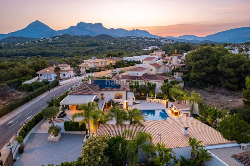 Foto f1357e1b-6e02-494d-a42f-3153293079f5. Chalet con riscaldamento parcheggio piscina in La Nucia Pueblo Nucia (la)