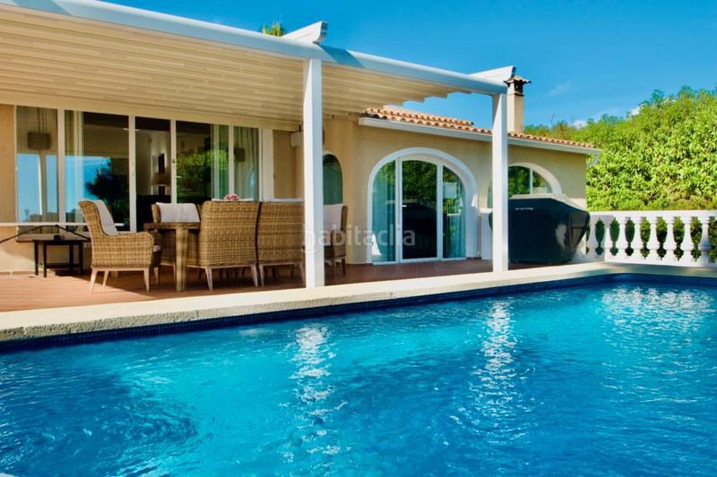 Foto 87e57cec-7ffb-4403-9fe5-bbf8aa920e99. Chalet with parking pool in Pueblo-Ubanizaciones Alfàs del Pi (l´)