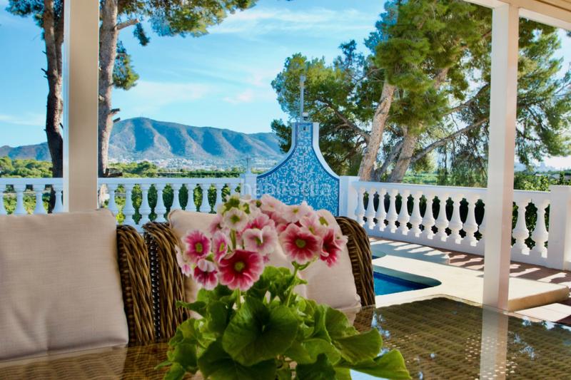 Foto 358c568c-7c5a-4a8d-a19a-8a623a0aa7a4. Chalet con parcheggio piscina in Pueblo-Ubanizaciones Alfàs del Pi (l´)