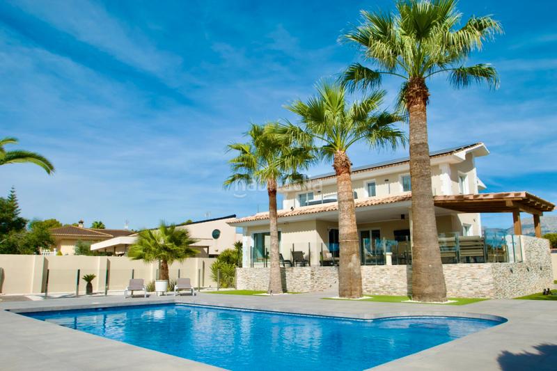 Foto 6430b211-4e8c-42a2-9f95-9d1fc563ea20. Chalet avec chauffage parking piscine dans Pueblo-Ubanizaciones Alfàs del Pi (l´)