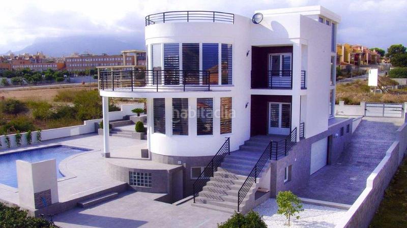 Foto 575860f2-50b7-46dc-9a3a-9e6d825ee885. Chalet mit heizung parking pool in Pueblo-Ubanizaciones Alfàs del Pi (l´)