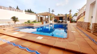 Semi detached house in La Nucia Pueblo