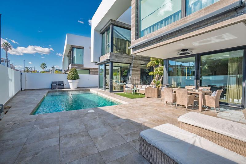 Foto 16853e49-80d0-40b0-b1a3-230bd7a7385b. Chalet en L´Albir Alfàs del Pi (l´)