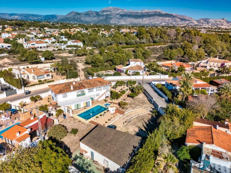 Foto c83884e7-0004-47a2-b449-b90b094fc718. Chalet en Pueblo-Ubanizaciones Alfàs del Pi (l´)