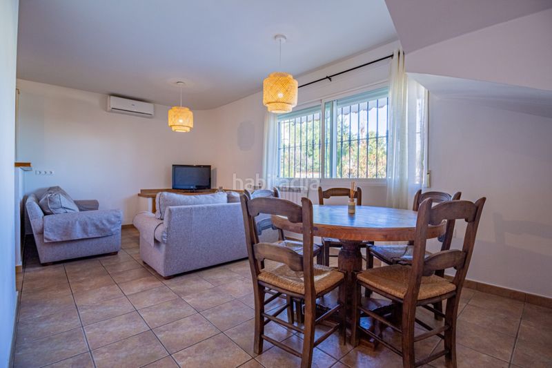 Foto 1b25e5b2-82f1-44e7-b44e-e4e9c8a01702. Casa adossada amb calefacció piscina a La Nucia Pueblo Nucia (la)