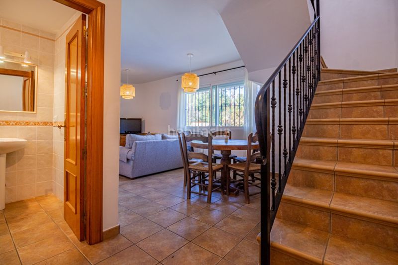 Foto 1d4f4cf3-65f4-4edf-885a-520ea335f7ee. Casa adossada amb calefacció piscina a La Nucia Pueblo Nucia (la)