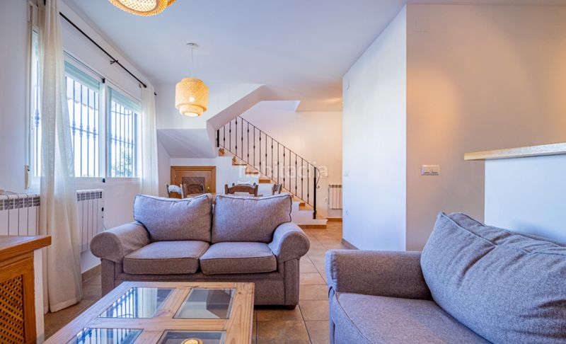 Foto 67211165-a0de-45f5-a0a2-b3f053c20446. Casa adossada amb calefacció piscina a La Nucia Pueblo Nucia (la)