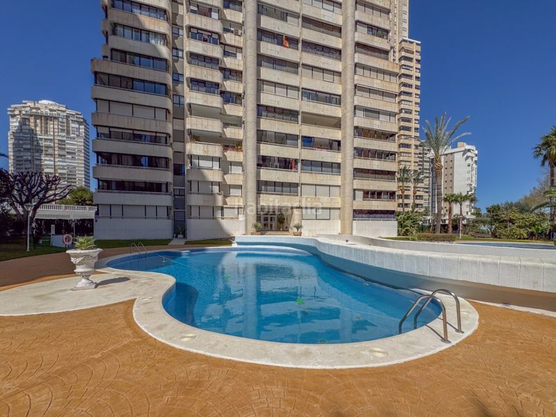 Foto ba6178fd-e08d-4d08-b01c-2bf6fe0f3c8e. Pis amb piscina a Levante Alto Benidorm