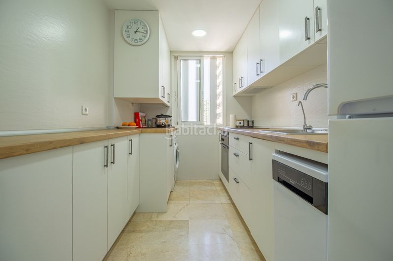 Foto d99a4712-83c3-45df-9771-ec4e95b833fd. Pis amb piscina a Levante Alto Benidorm