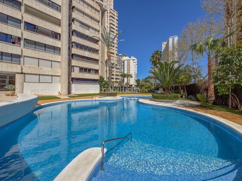 Foto eac4efe3-985c-40d7-a5ad-5d309592df21. Pis amb piscina a Levante Alto Benidorm