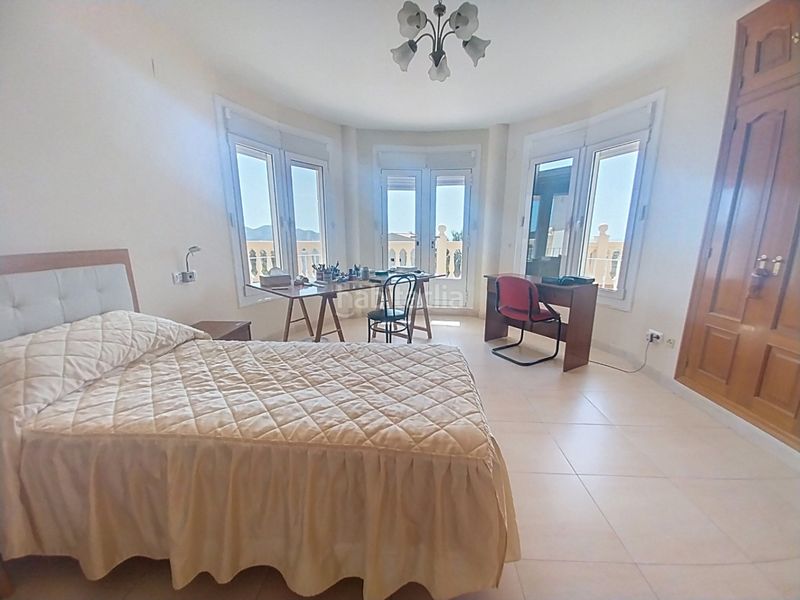 Foto 0261c01d-e2f9-4647-ae6d-f04265cb26d8. Xalet amb calefacció aparcament piscina a Levante Alto Benidorm
