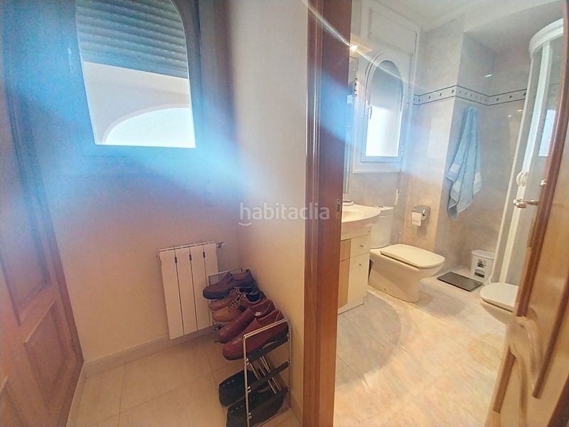 Foto a27d1bef-bce2-46c4-b1a8-479385bb6b69. Xalet amb calefacció aparcament piscina a Levante Alto Benidorm