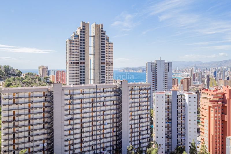 Foto cbbbb03d-9d8e-4410-8081-0e73e58e75e8. Piso en Levante Alto Benidorm