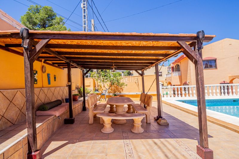 Foto daa19834-caf7-4941-8036-bd7af0126341. Xalet amb calefacció aparcament piscina a La Nucia Pueblo Nucia (la)