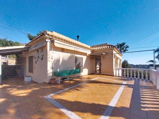 Chalet in La Nucia Pueblo