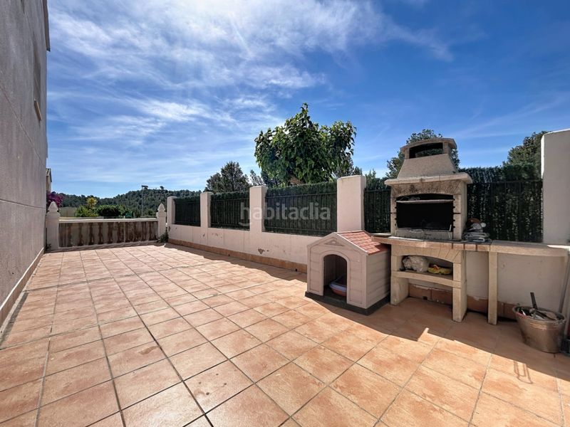 Foto 46ba1508-ea0d-42e5-949c-3ef888bca99c. Casa amb aparcament piscina a Casco urbano Polop