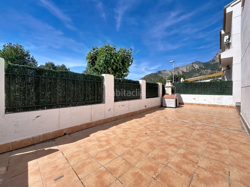 Foto 88080ec4-5600-4c77-8ee5-3c5d28ce3dce. Casa amb aparcament piscina a Casco urbano Polop