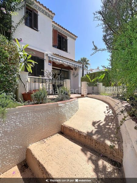 Foto 4b1135b3-e2fb-4a44-b6cf-e8f1ba9c803e. Casa amb aparcament piscina a L´Albir Alfàs del Pi (l´)