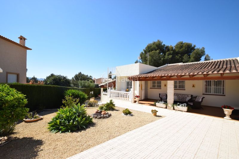 Foto 524a84eb-d963-4b29-becf-d27e328441de. Casa adossada amb aparcament piscina a La Nucia Pueblo Nucia (la)