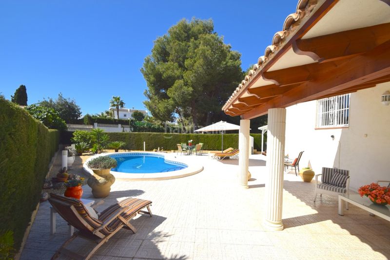 Foto 920f29b7-57fb-4d1c-9c87-ad5290bed3bc. Casa adossada amb aparcament piscina a La Nucia Pueblo Nucia (la)