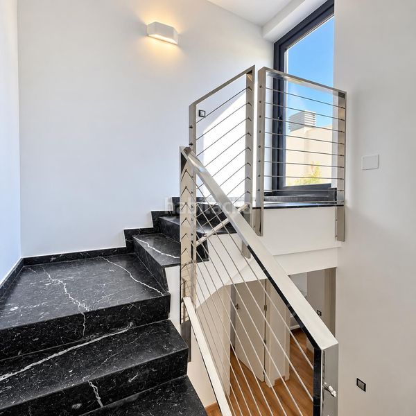 Foto ae24eafa-1a7a-4128-b8f0-ba23574a622e. Casa amb calefacció aparcament piscina a L´Albir Alfàs del Pi (l´)