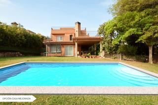 Xalet a Alfinach - Monasterios. Chalet con bonitas vistas en los monasterios