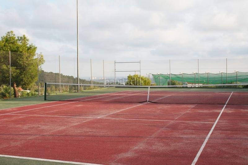 Foto 812c5d49-51c8-4067-98cf-1929b29877ba. Chalet with fireplace parking pool in Centro-El Castillo Sagunt