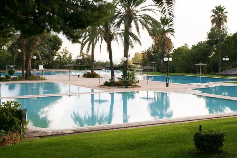 Foto cfbe90c8-3066-446d-93ad-c2e447c1c0ec. Chalet with fireplace parking pool in Centro-El Castillo Sagunt