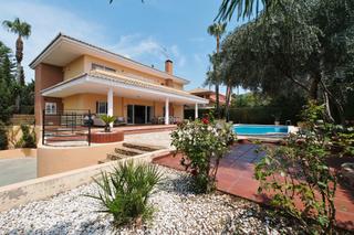Alquiler Chalet en Alfinach - Monasterios. Chalet amueblado en alfinach