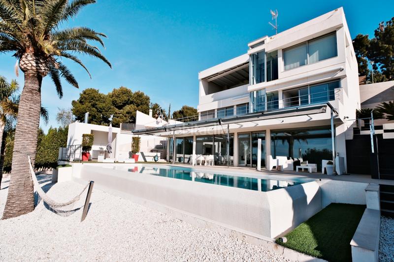 Foto ec373c2b-2f51-42a6-93c6-fe2b6d2807d1. Chalet  de diseño con excelentes vistas en Centro-El Castillo Sagunt