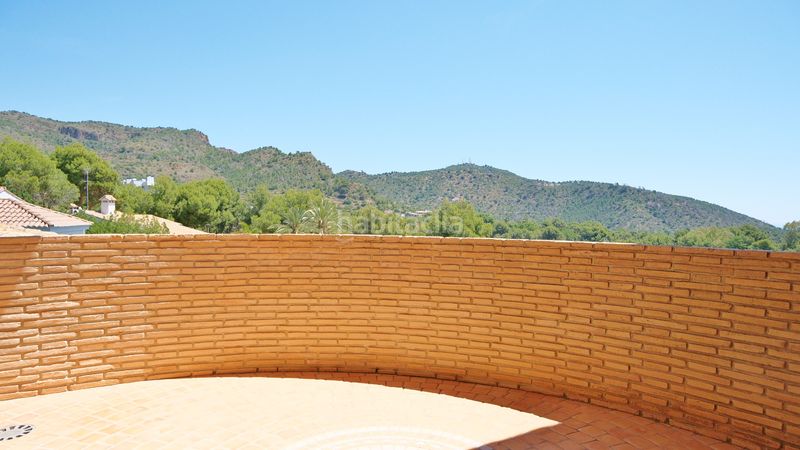 Foto 77277fdb-d5bd-42a6-9e6b-c389cc3c1282. Xalet amb xemeneia calefacció aparcament piscina a Sagunt