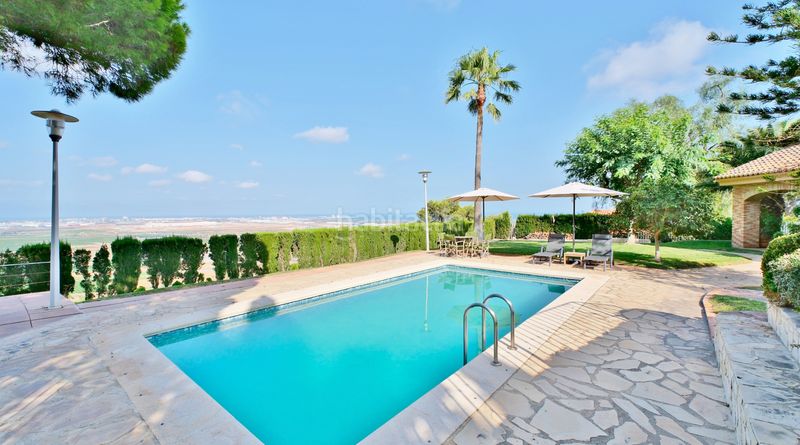 Foto ac295a6e-7e96-4e02-87c0-28372f9da087. Xalet amb xemeneia calefacció aparcament piscina a Puçol