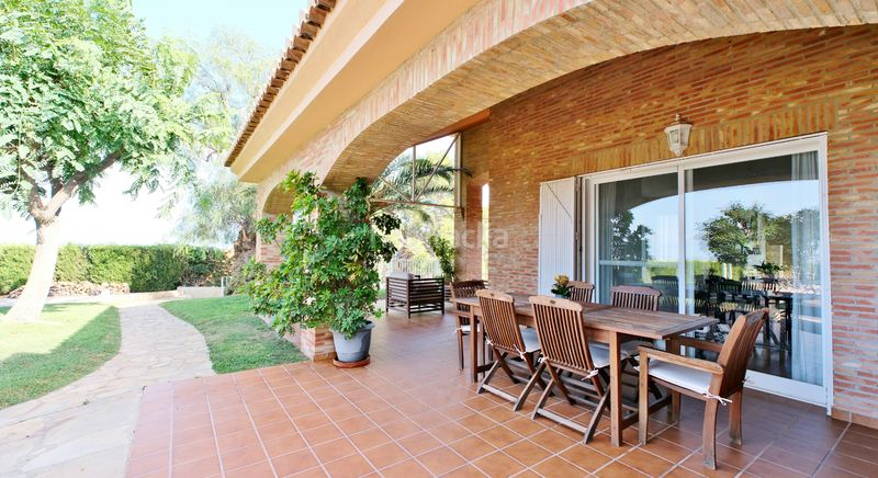 Foto cc0c9acf-ddf1-41f6-814a-4b01a175a384. Xalet amb xemeneia calefacció aparcament piscina a Puçol