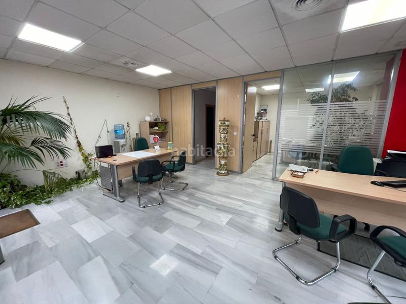 Foto f3bc2ed0-9cc6-488d-9b15-c9b9f423bfa7. Local commercial dans Parc Central Torrent