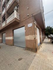 Lloguer Local Comercial a Catarroja. Local esquinero en una de las mejores zonas de catarroja