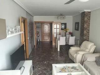 Appartement à Malilla. Piso seminuevo en malilla